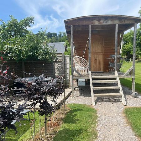 La Maison Du Bonheur Roulotte Guest House Saint-Ouen-sous-Bailly ภายนอก รูปภาพ