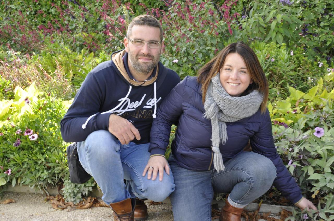 La Maison Du Bonheur Roulotte Guest House Saint-Ouen-sous-Bailly ภายนอก รูปภาพ