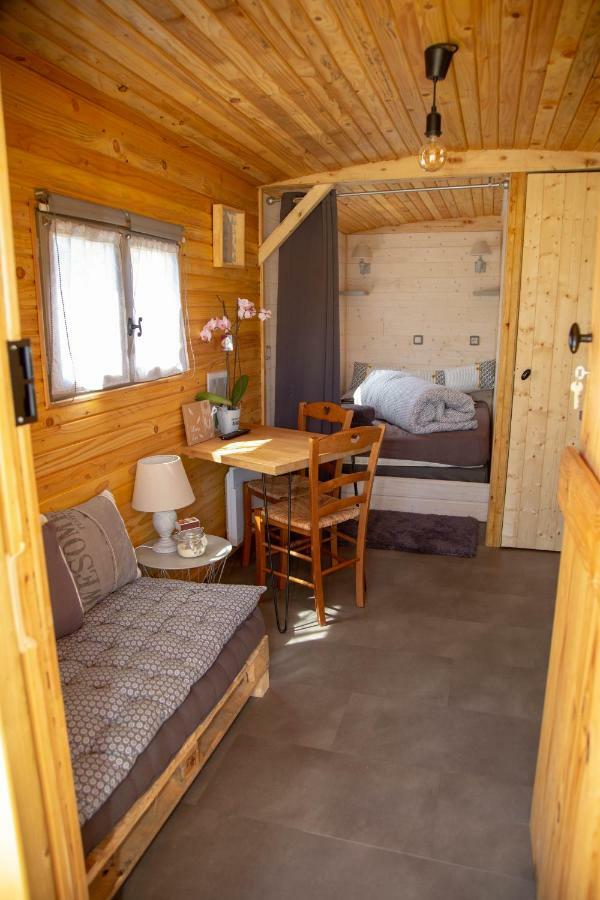 La Maison Du Bonheur Roulotte Guest House Saint-Ouen-sous-Bailly ภายนอก รูปภาพ