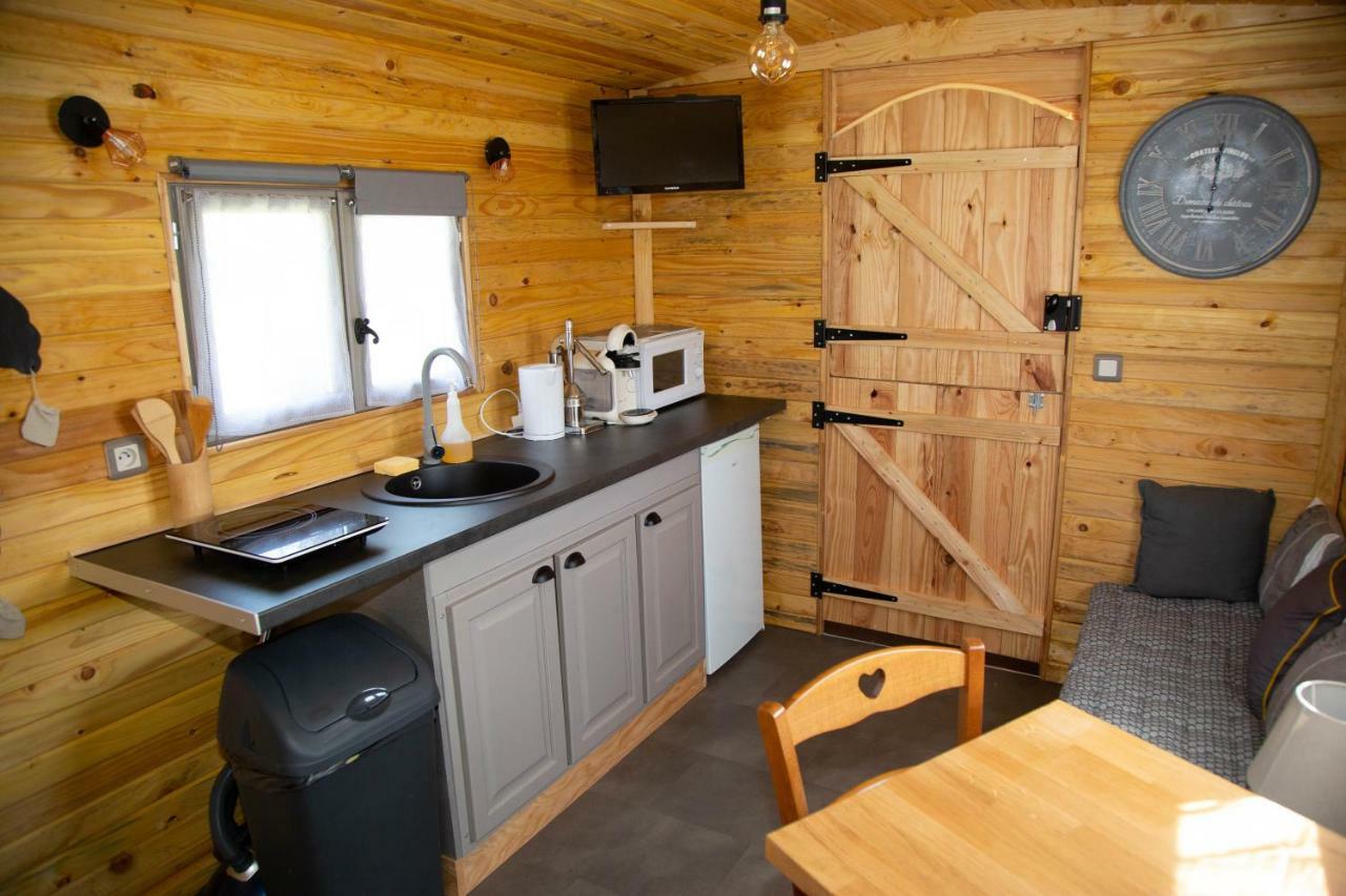 La Maison Du Bonheur Roulotte Guest House Saint-Ouen-sous-Bailly ภายนอก รูปภาพ